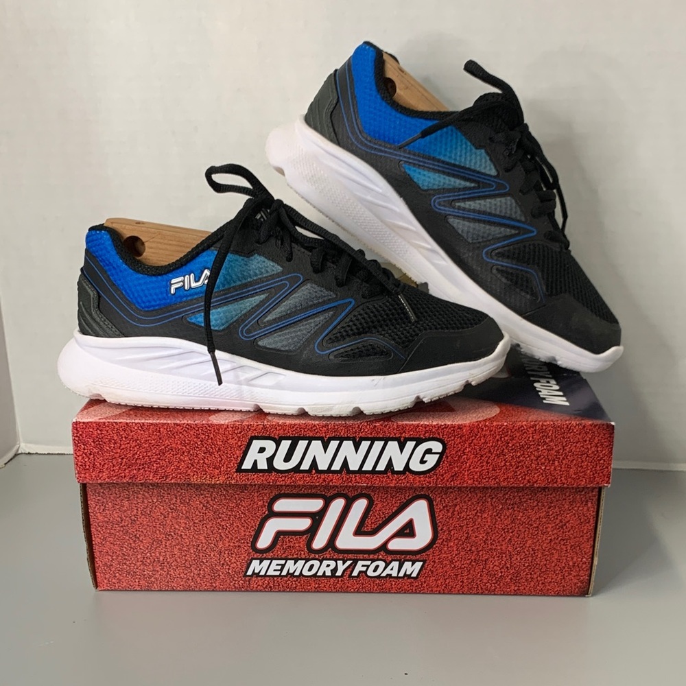 Fila Black and Blue Men's Athletic Running Shoes Size 8EEEE Wide